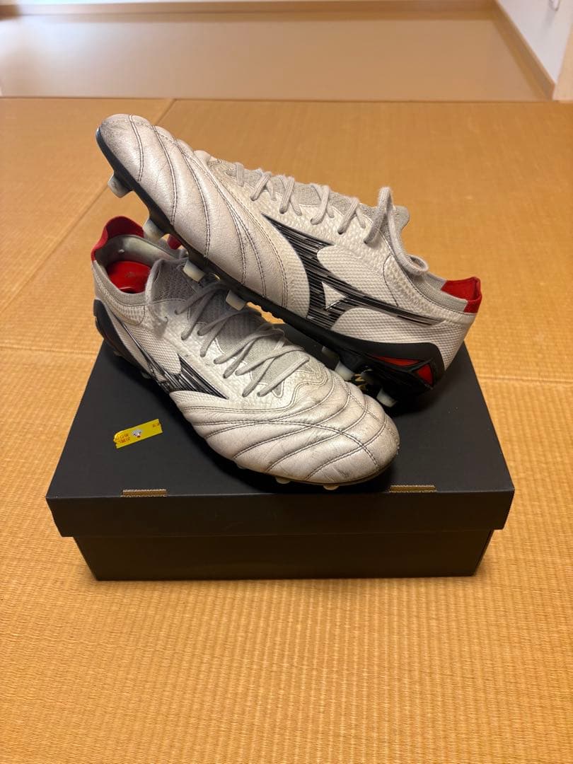 Mizuno サッカーシューズ 日本製 ホワイト/レッド