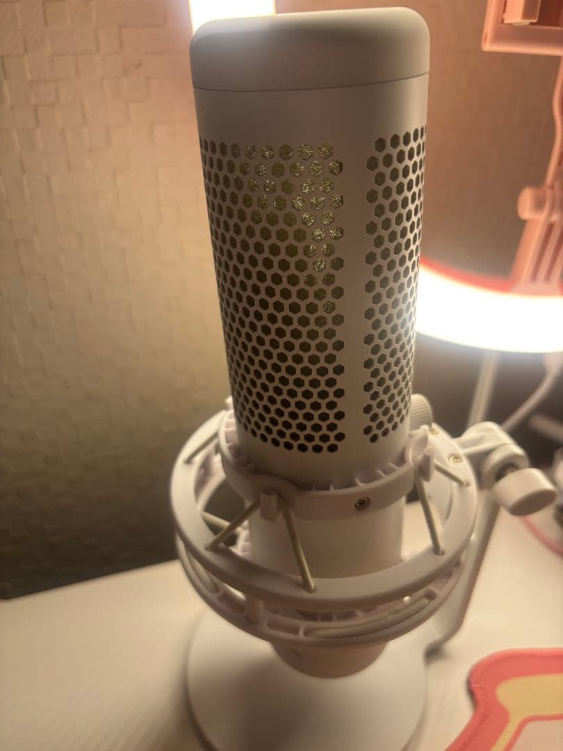 HYPERX QUADCASTSU Sコンデンサーマイク/ホワイト/マイクアーム