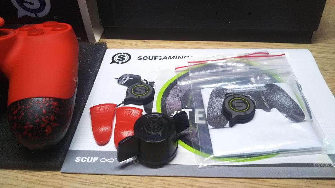 使用少 SCUF INFINITY 4PS PRO フルカスタム 赤&黒