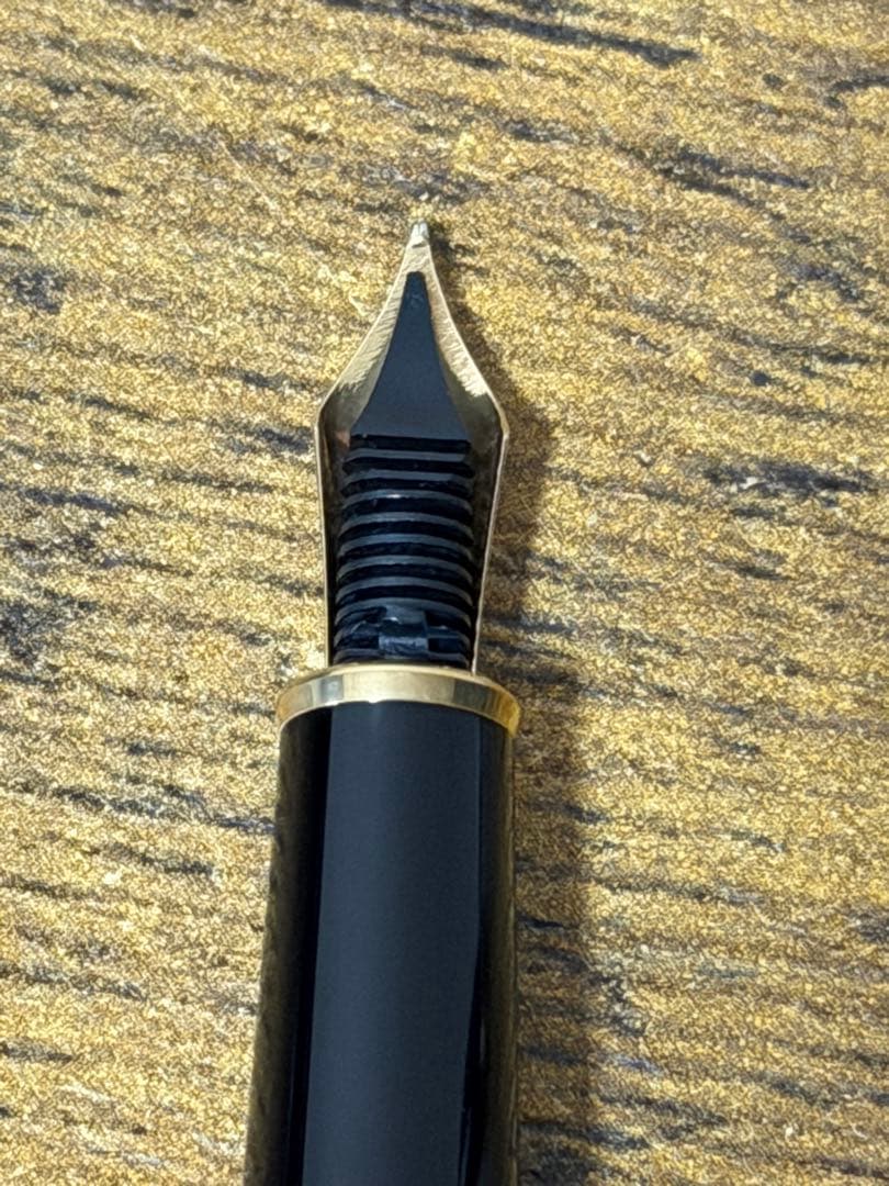 新品未使用　144 バイカラー　14金　モンブラン　万年筆　B