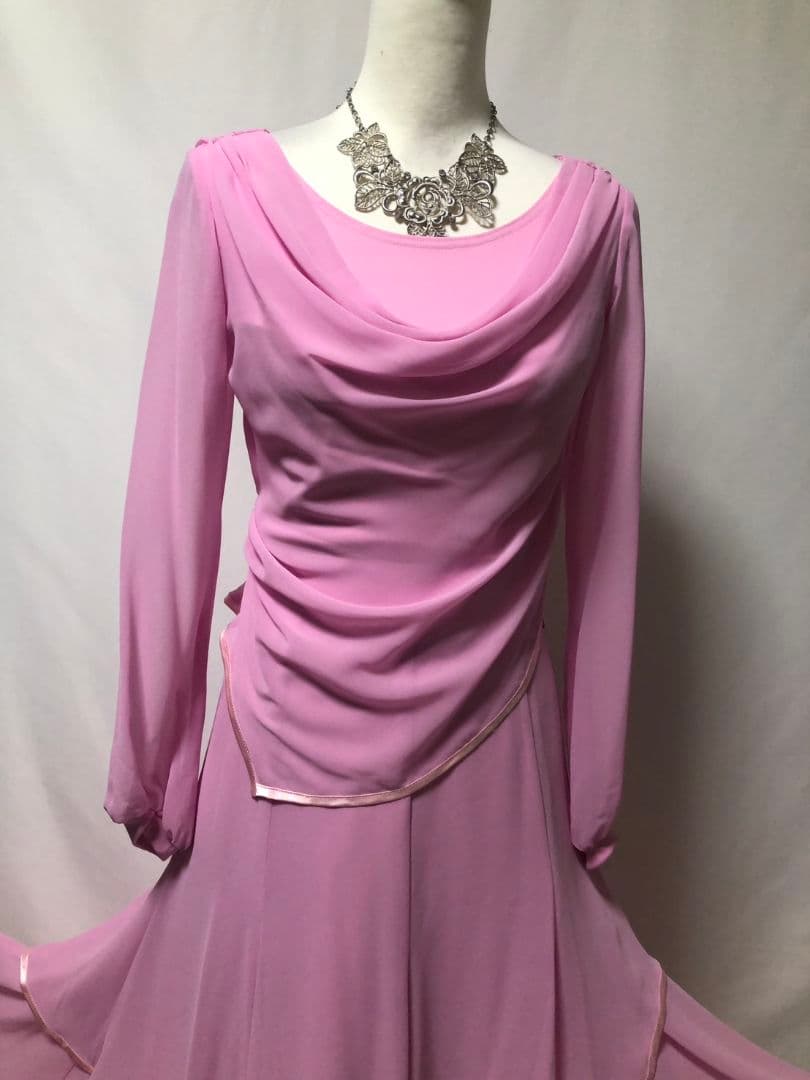 社交ダンス練習着レッスン着パーティ。パピヨン現行デザイン上下セットアップドレス