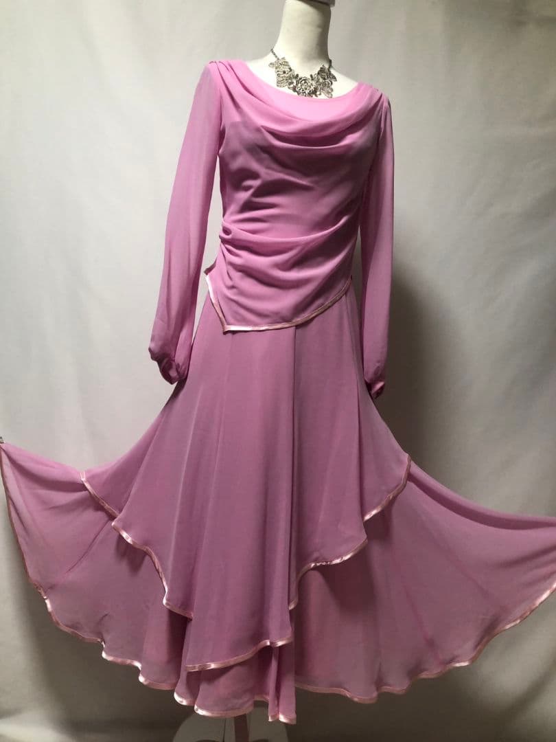 社交ダンス練習着レッスン着パーティ。パピヨン現行デザイン上下セットアップドレス