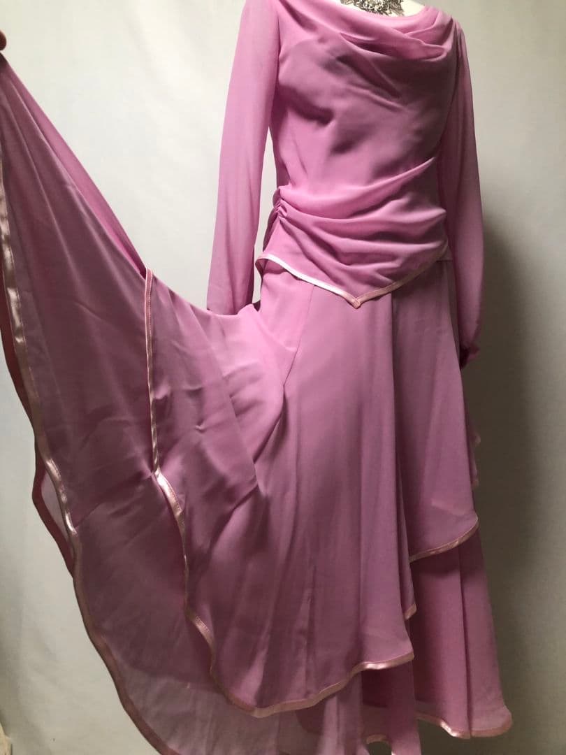 社交ダンス練習着レッスン着パーティ。パピヨン現行デザイン上下セットアップドレス