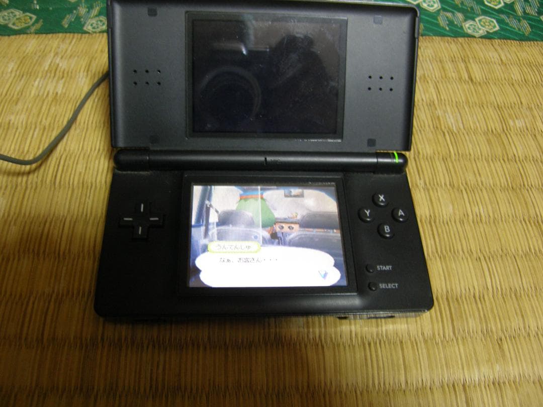 任天堂DSLite、USG-001、アダプターUSG-002動作品の出品です。