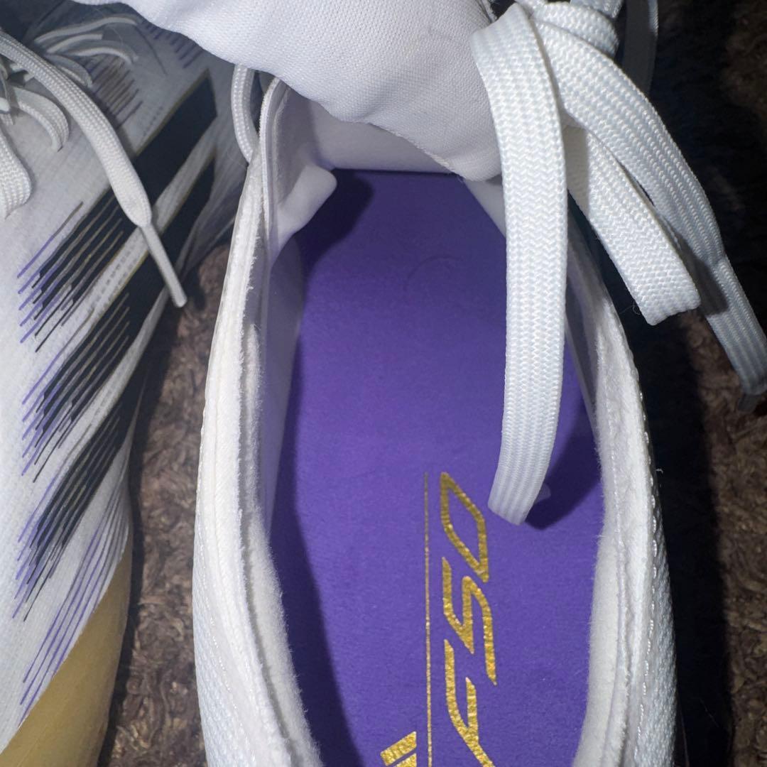 F50 PRO HG/AG adidas ホワイト/ブラック/パープル