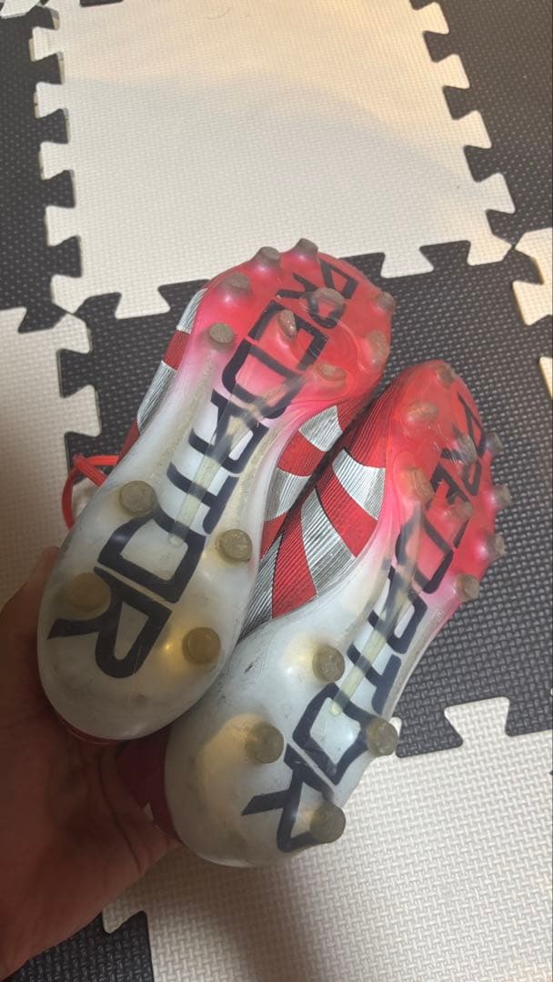 adidas サッカーシューズ レッド