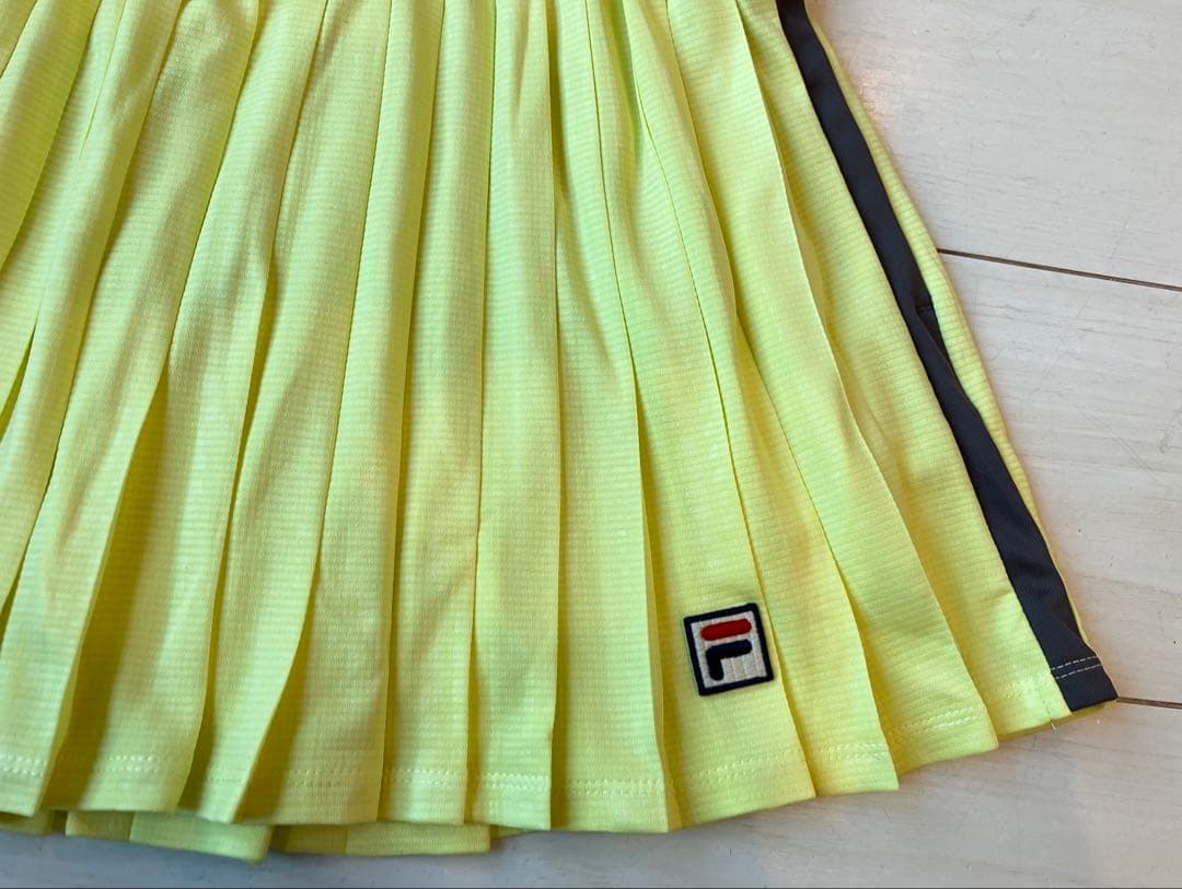 新品＊FILAフィラ＊イエロー×ブラウンの可愛いプリーツスコートM