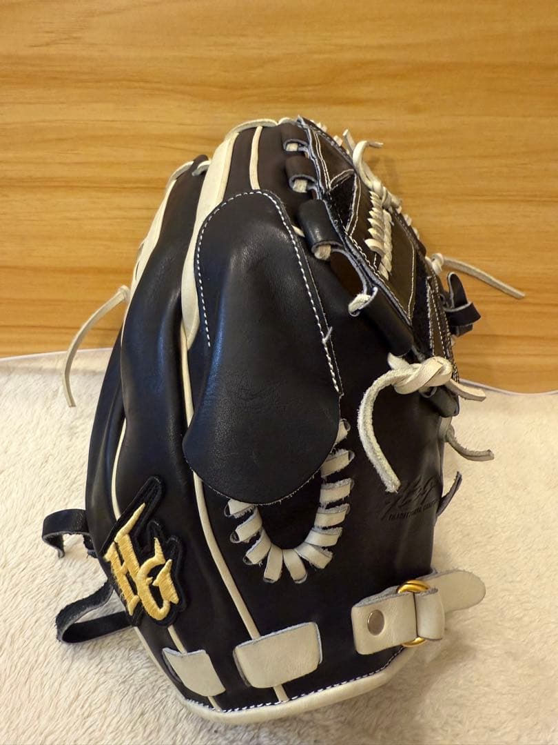 軟式兼硬式用投手用グローブ ハイゴールド