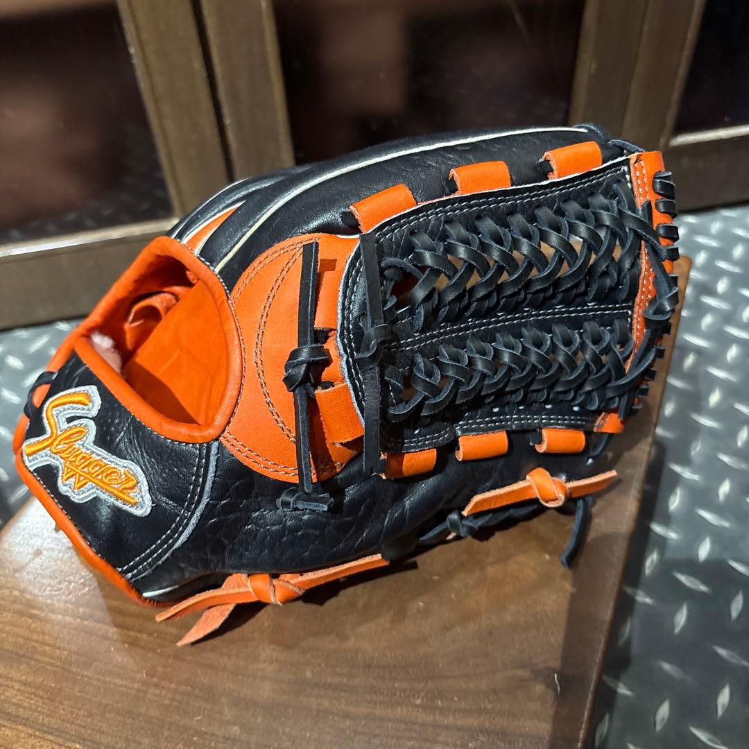 スラッガー　軟式グローブ 黒/オレンジ　湯揉み済み　新品