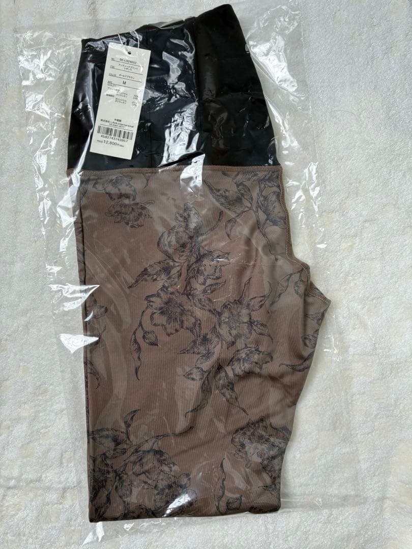 SUKALA アンティークプリント レギンス ゴールドブラウンM