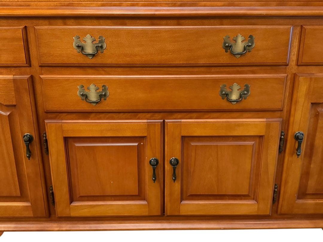 ◯横浜ダニエル Daniel キャビネット 飾り棚 リビングボード 収納棚