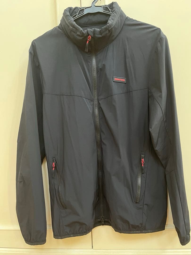 ブリーフィング　ウィンドブレーカー