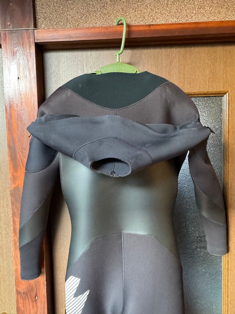 TOMO　ビーウェット セミドライ 5/3mm