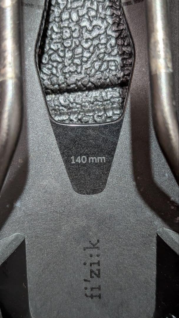 Fizik VENTO ARGO R3 サドル