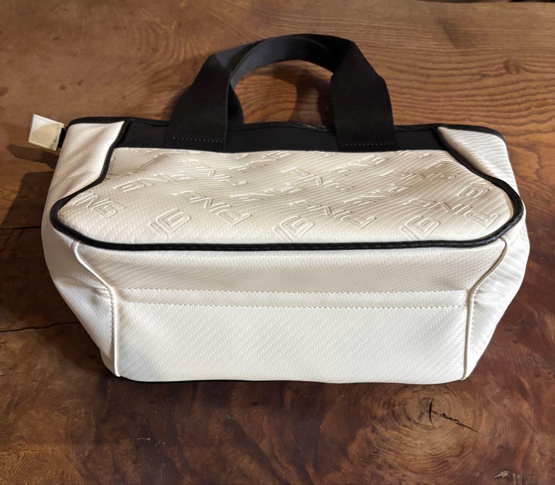 PING ピン エンボスラウンドトート