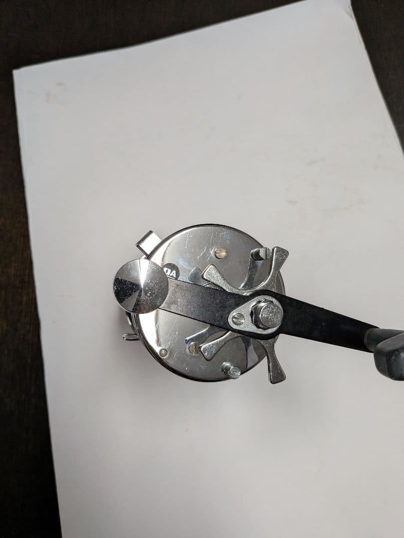 アブガルシアアンバサダー7500C 両軸リール ブラック/シルバー