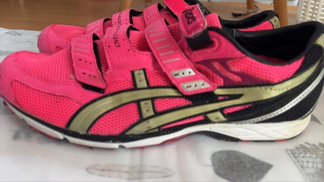 アシックスランニングシューズ