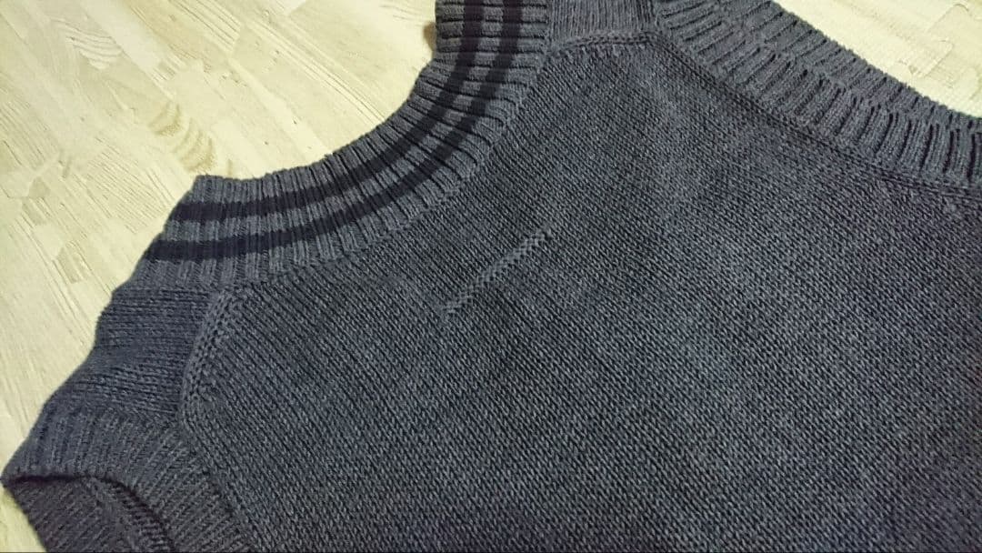 人気【スローン】チルデンコットンニットベスト★定価26,400円★チャコール 灰