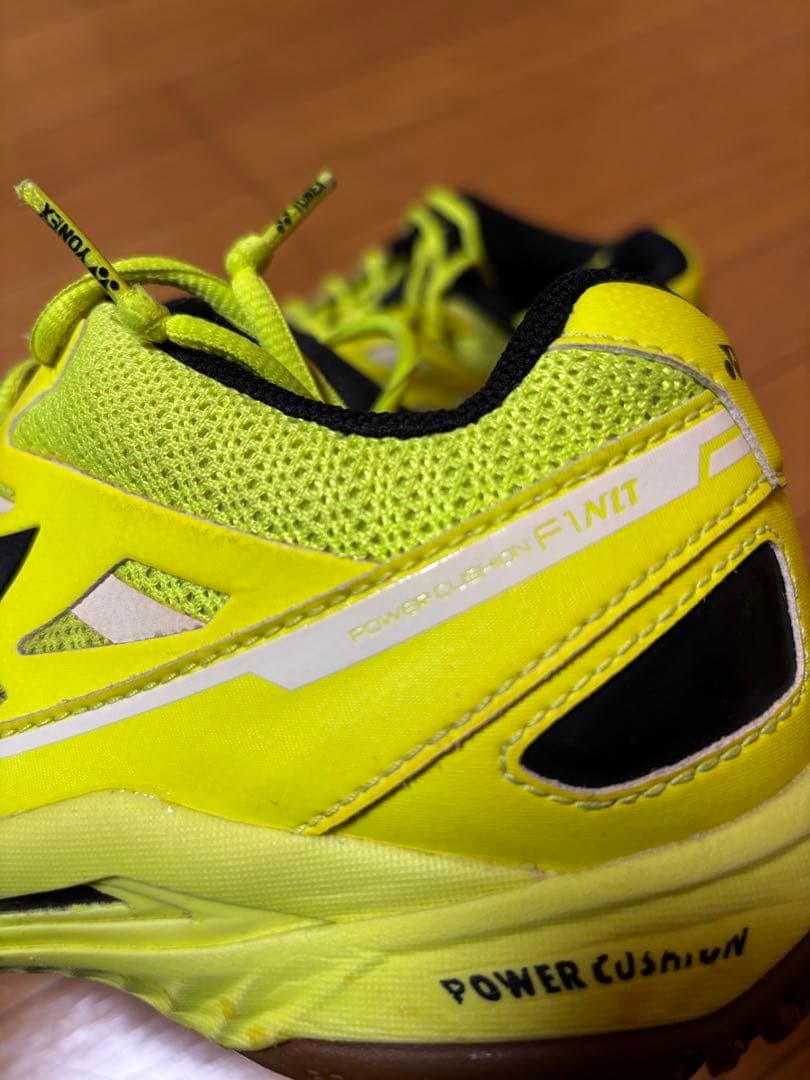 バドミントンシューズ　パワークッションF1N 限定モデル27.5cm