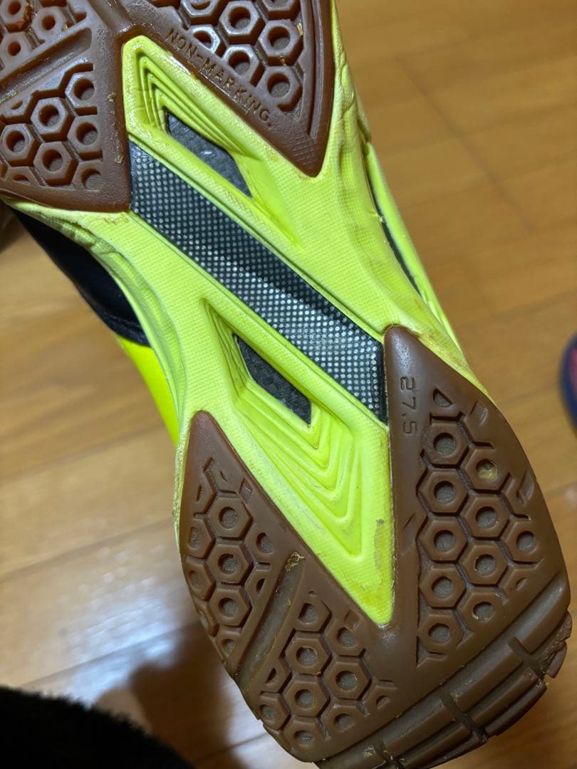 バドミントンシューズ　パワークッションF1N 限定モデル27.5cm