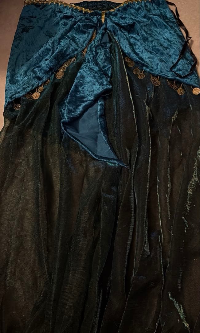 ダンス衣装　飾り付きトップブラ衣装