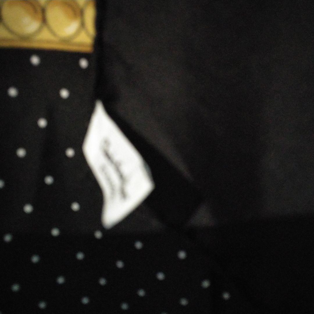 monotone。クリスチャンディオール スカーフ