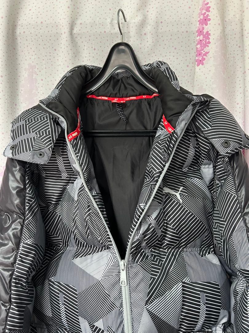 プーマ幾何学模様 フード付きダウン風ウェア タイムセールまもなく終了