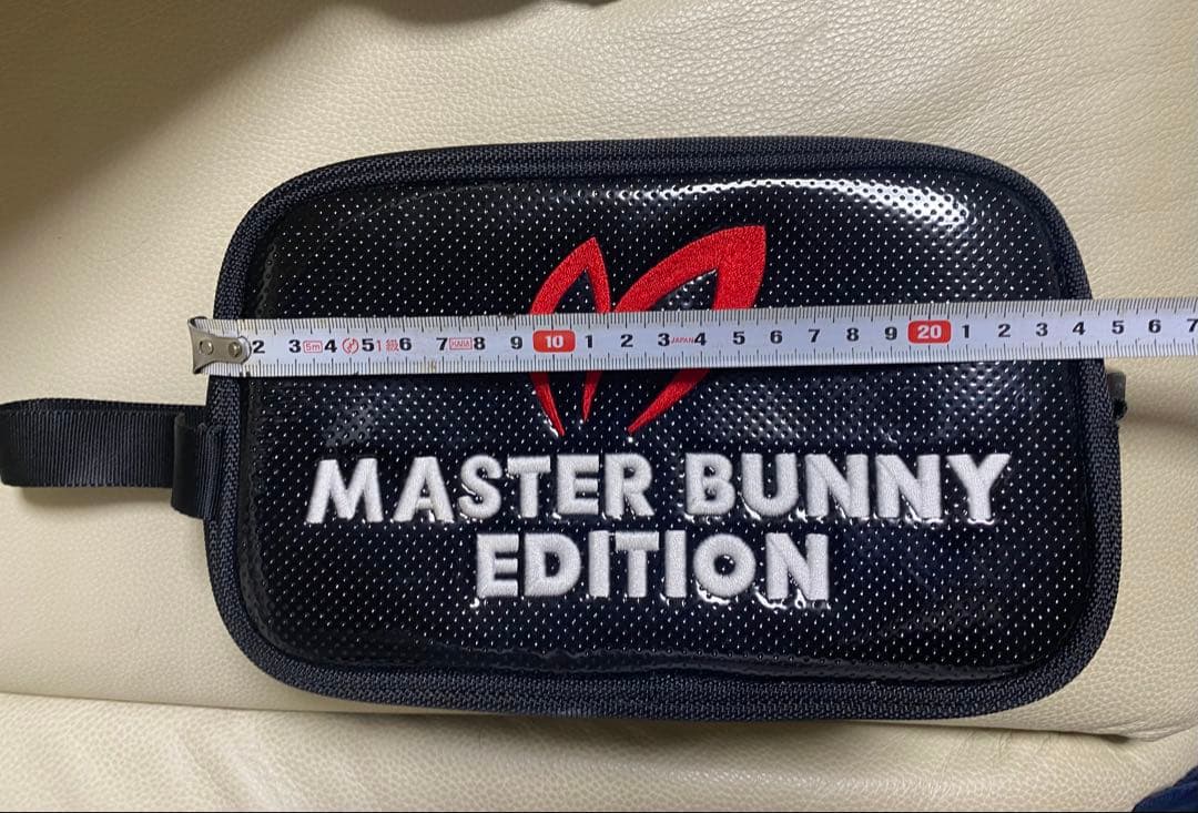 MASTER BUNNY EDITION 黒収納ポーチ