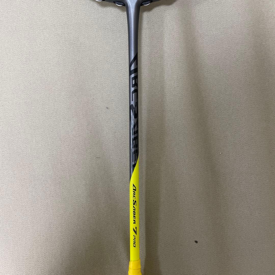 【美品】アークセイバー7プロ 4UG6 YONEX バドミントンラケット