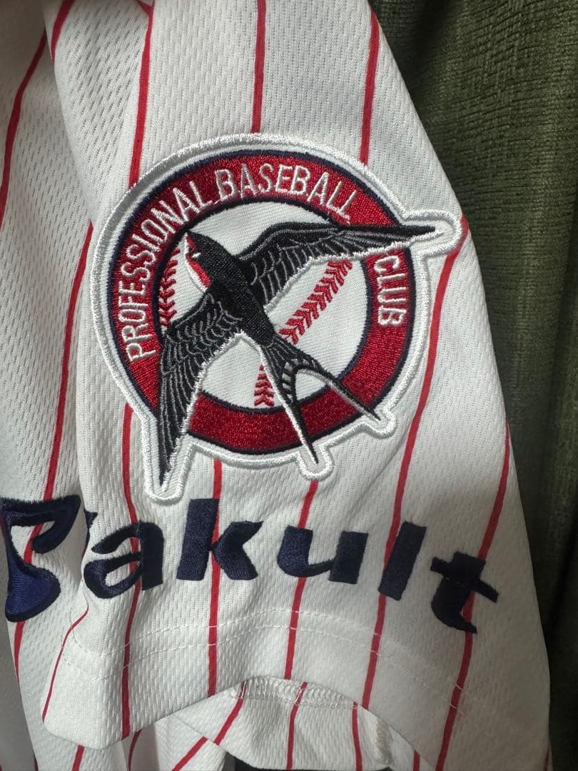 東京ヤクルトスワローズ 復刻ユニフォーム プライベートサイン入り(山田哲人)