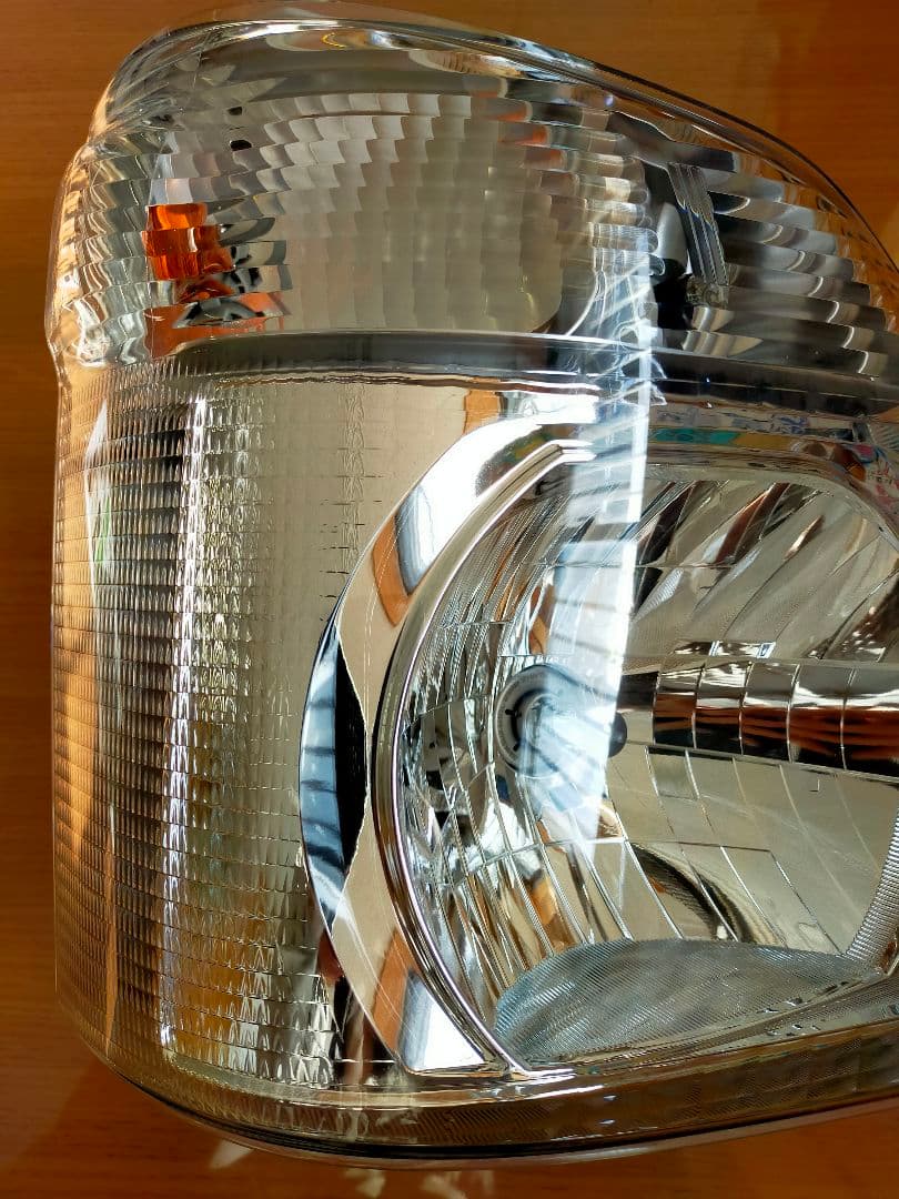 キャリイトラック　DA16T 右ヘッドライト　純正品