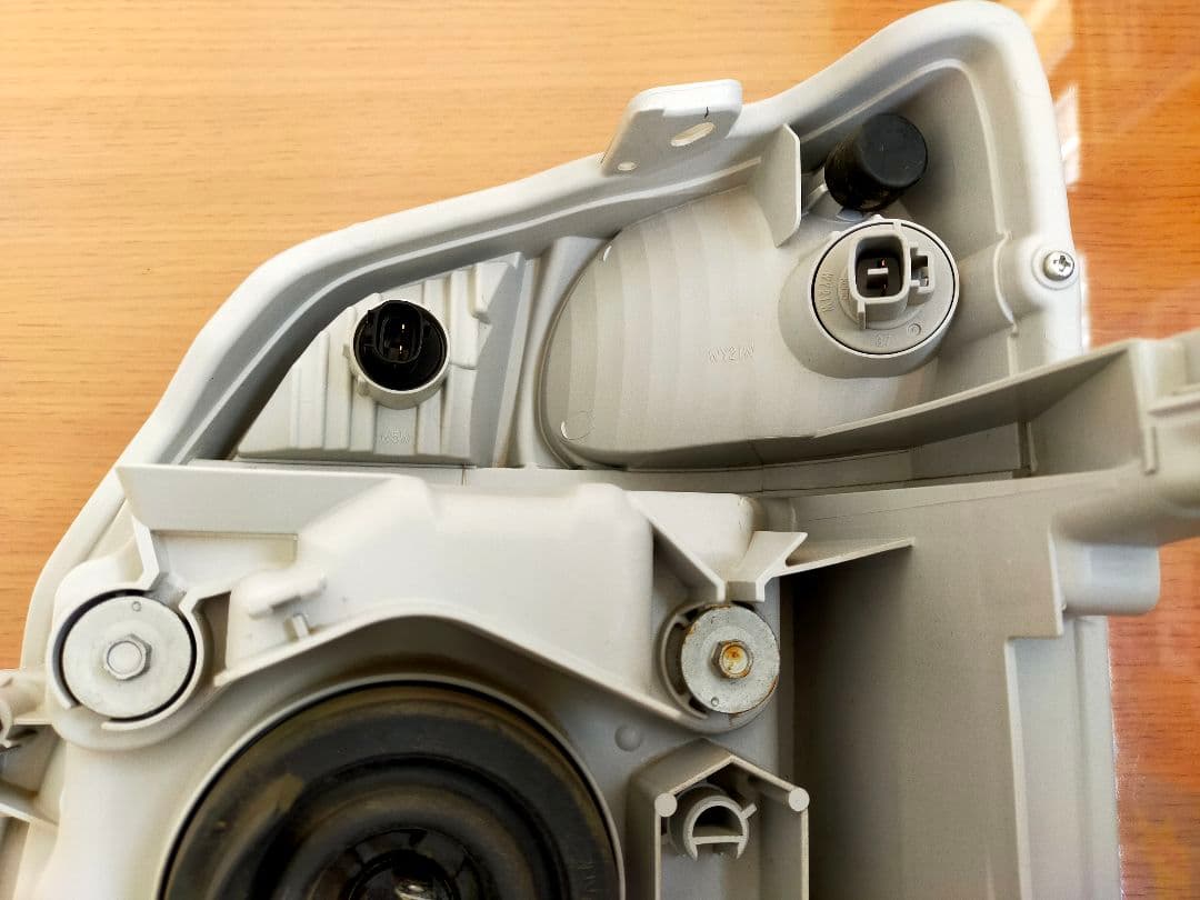 キャリイトラック　DA16T 右ヘッドライト　純正品