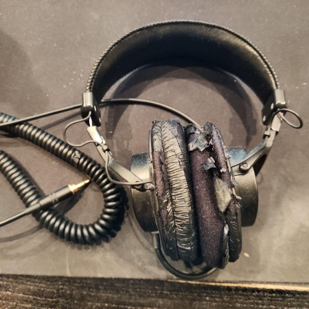 ヘッドホン tbon