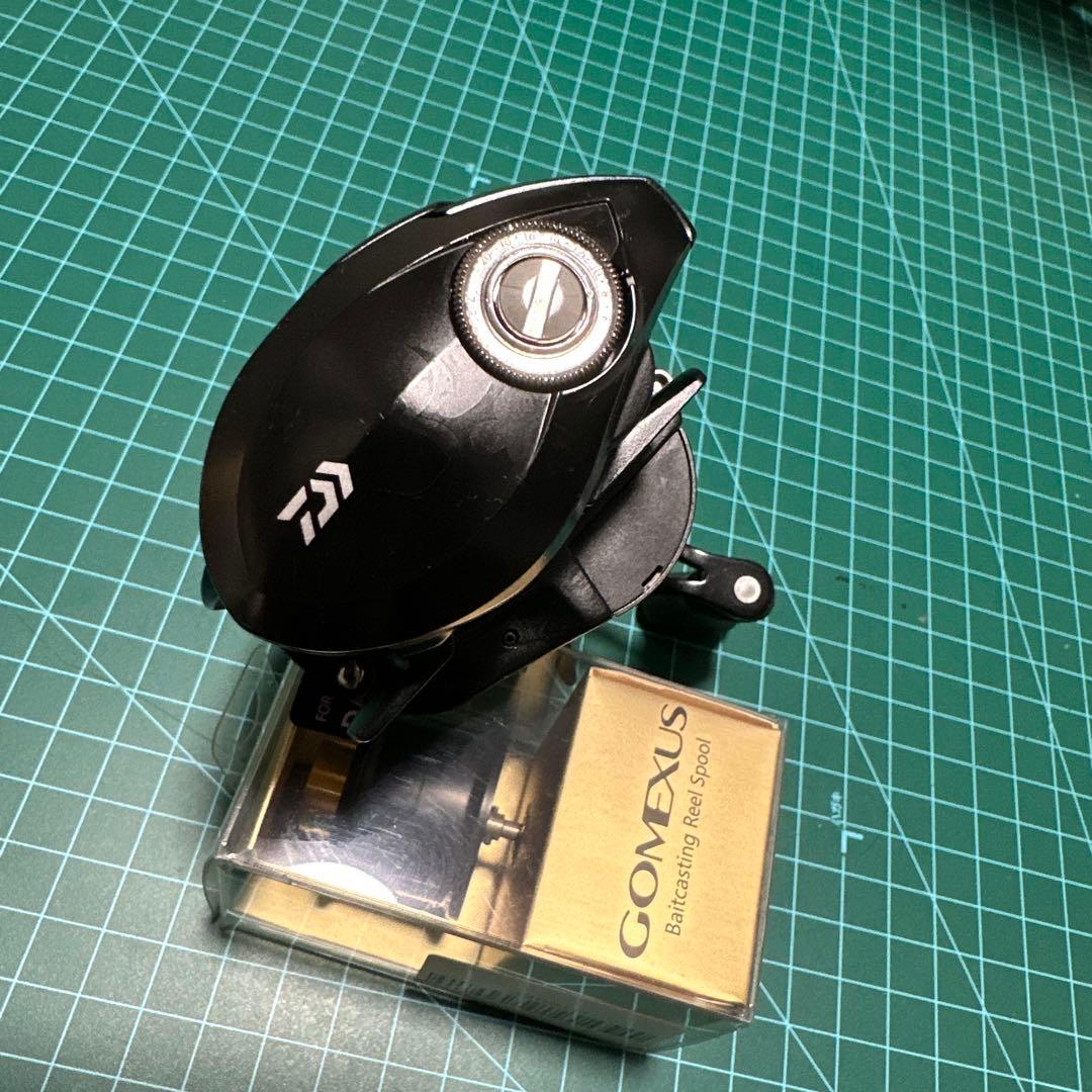 ダイワ　タトゥーラTW80左GOMEXUS スプール付き