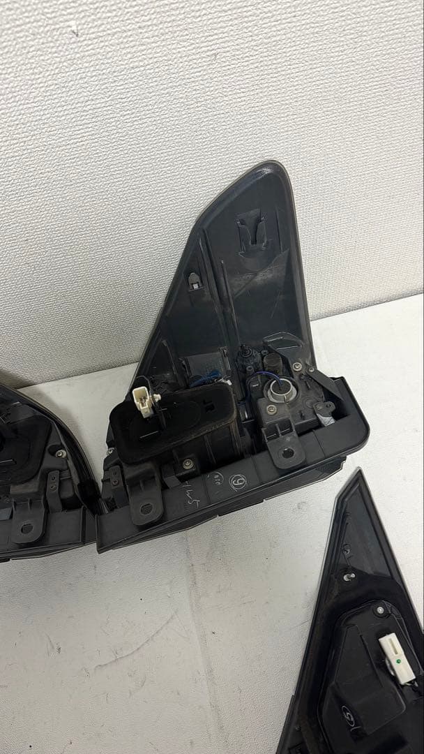 トヨタ ヴェルファイア 20系 純正 テールランプ 4点セット