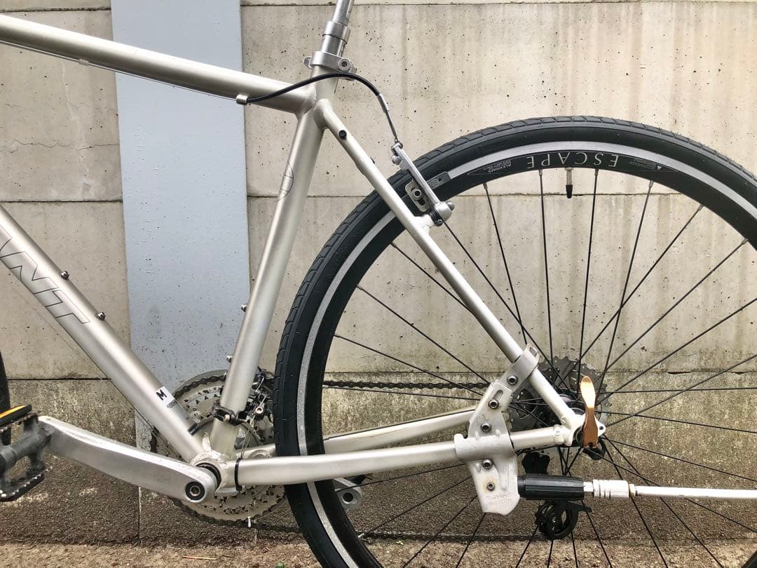 【整備済・美品】GIANT ESCAPE R3 24速　クロスバイク CT500