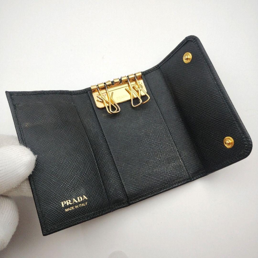 PRADA プラダ キーケース リボン ブラック系×ゴールド 4連 サフィアーノ