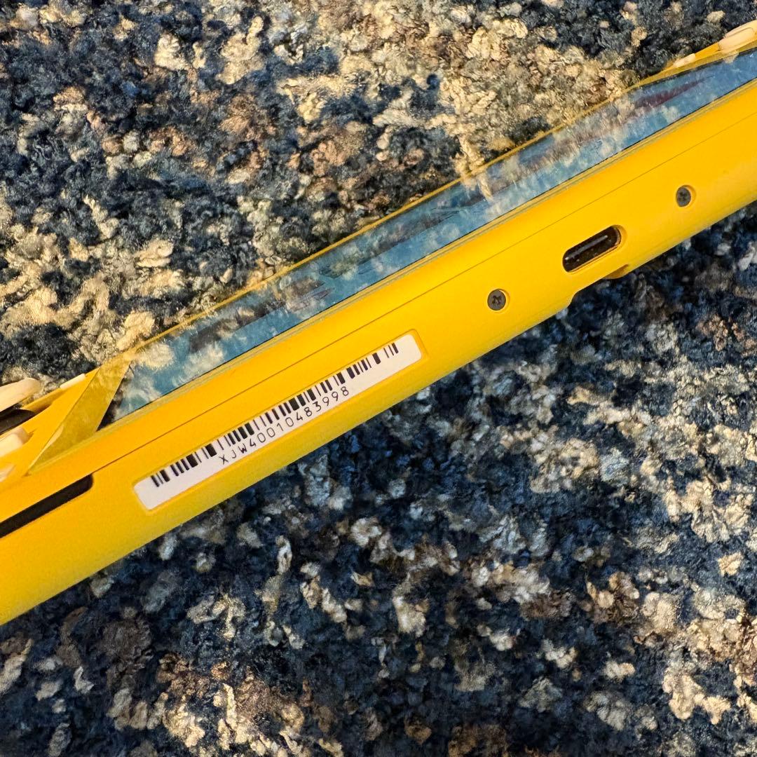 Nintendo Switch Lite イエロー　& マリオケース