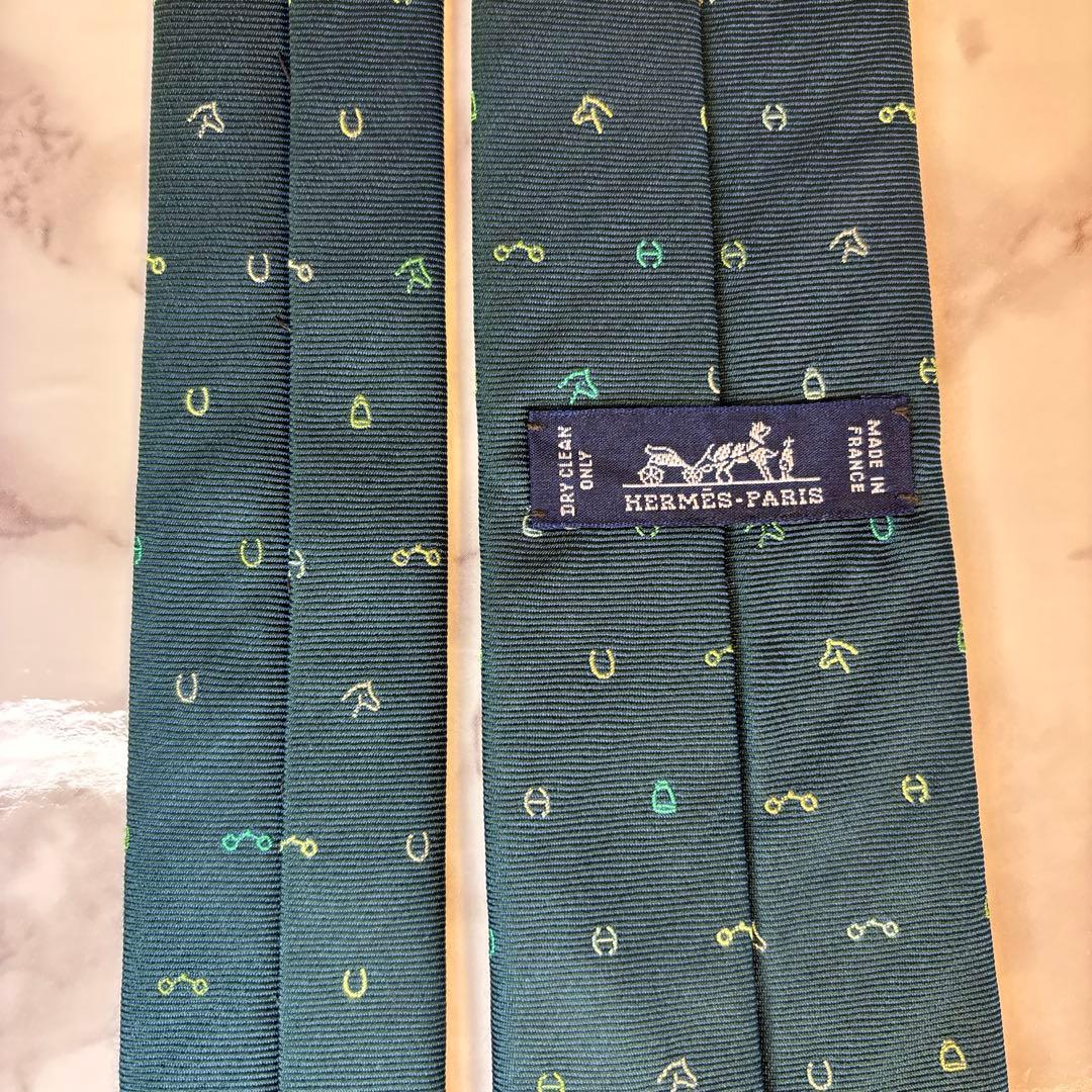 【極美品✨】HERMES ネクタイ　ダークグリーン　深緑　ファソネ　馬蹄　鍵