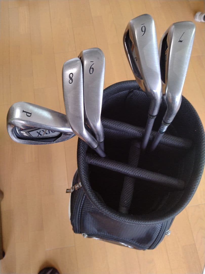 xxio7 アイアン ５本セット6-pwキャディバッグ付