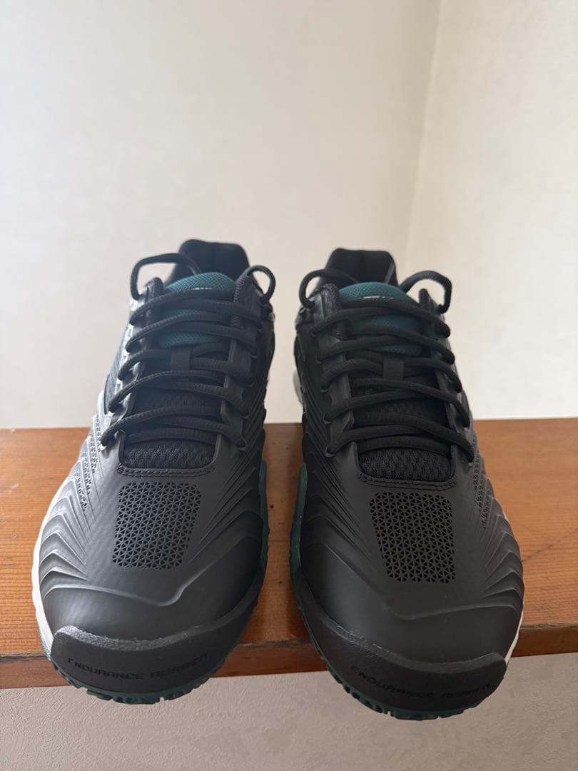 新品未使用 ヨネックス エクリプションオムニクレー26.5