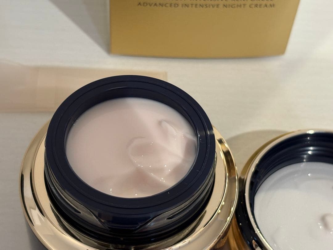 【ほぼ新品】クレームアンタンシヴＲ（ニュイ）50g