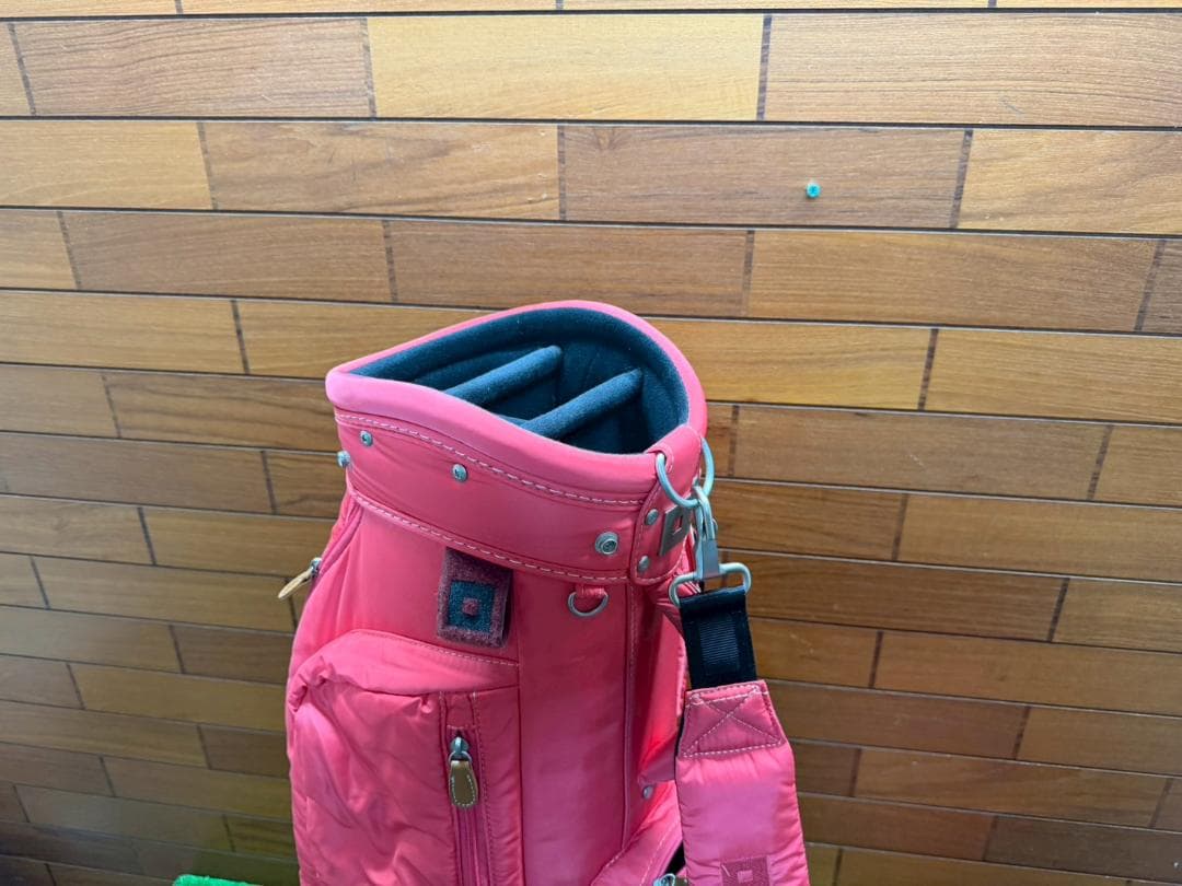 オノフ　ゴルフバッグ・キャディバッグ