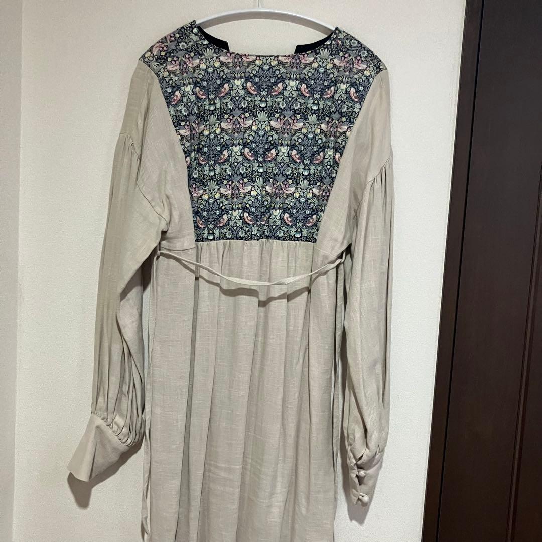 ミ*ル様 キルティングワンピースウィリアムモリスいちご泥棒生成ももんが洋品店バル