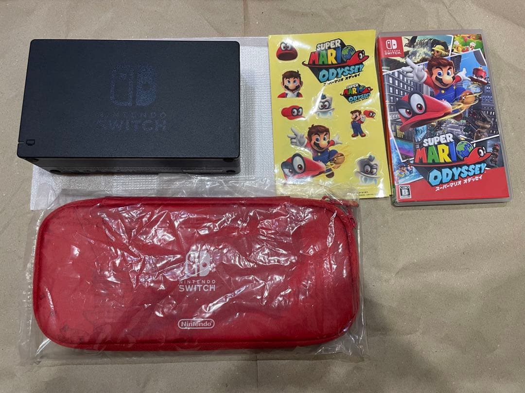 Nintendo Switch本体 (中古品)スーパーマリオオデッセイソフト付