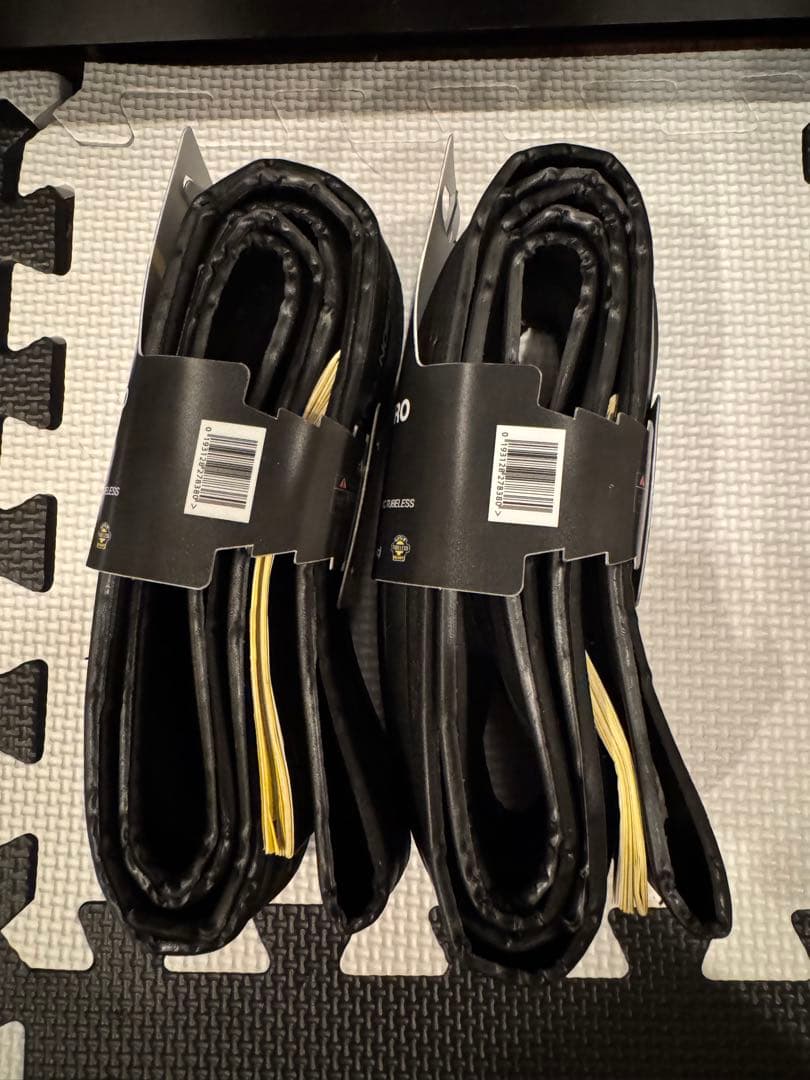 新品Yksion Pro UST 2 チューブレスタイヤ 700x25C ２本