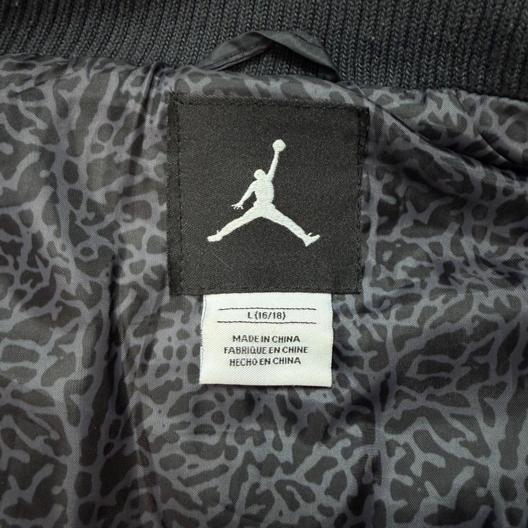 3852 極美品 NIKE エアージョーダン ダウンベスト ロゴ刺繍 ブラック