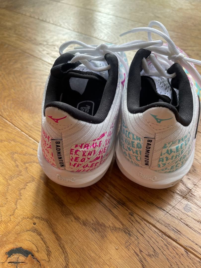 Mizuno バドミントンシューズ ホワイト/ピンク/ブルー23cm us5