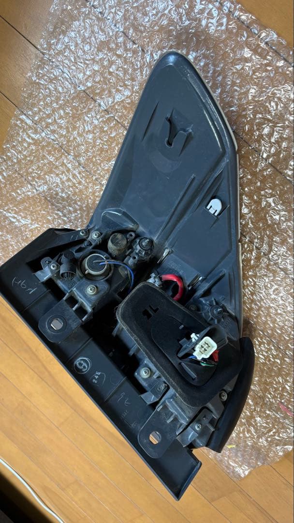 20 ヴェルファイア 25年式 後期 純正テール 美品