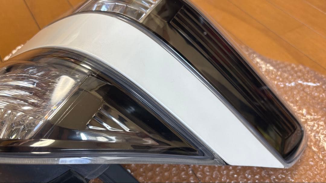 20 ヴェルファイア 25年式 後期 純正テール 美品